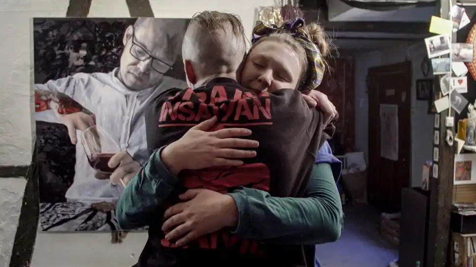 SORPRENDENTE. En el gran documental noruego “La pintora y el ladrón”, la realidad supera a la ficción.