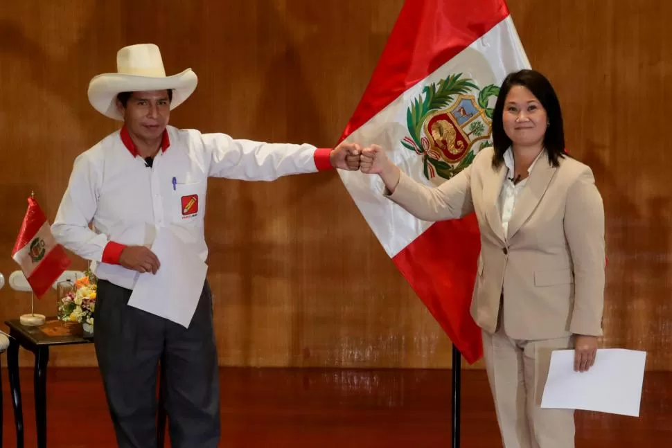 PERÚ. Pedro Castillo y Keiko Fujimori se enfrentaron en la segunda vuelta del balotaje. Foto de Archivo.