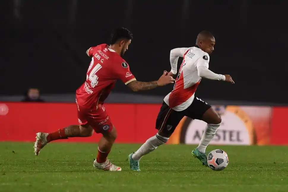 VA DE NUEVO. Elías Gómez y Nicolás De la Cruz lucharon el miércoles, y lo seguirán haciendo. carp