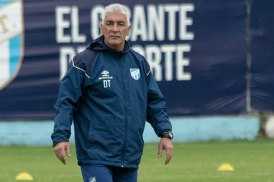Atlético Tucumán: Omar de Felippe patea el tablero y cambia todo para recuperar oxígeno