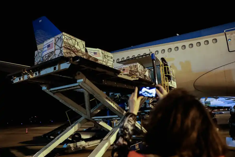 El Gobierno acelera el permiso para vacunar a la franja de entre 12 y 17 años