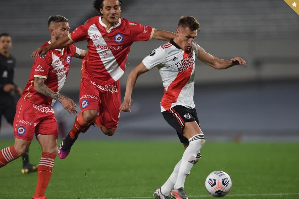 Hasta diciembre, el fútbol estará a pura expectativa - Vimarsana News
