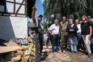 Alemania: Angela Merkel recorrió las zonas devastadas por las inundaciones