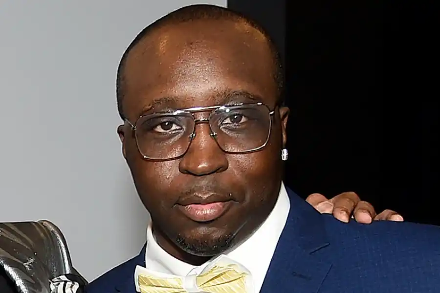 El actor Isaiah Stokes, quien tiene a su cargo el papel de Tyrone Beckwith en la serie “La ley y el orden”, fue acusado de asesinato.