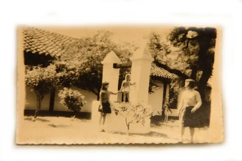 UNA IMAGEN FAMILIAR. Cuando el actual Museo Nacional era más “casa” que “histórica”.  