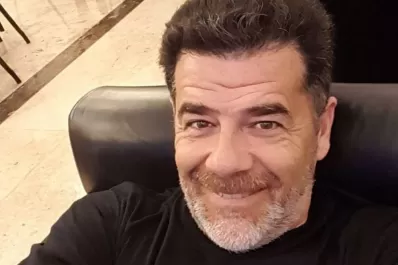 Julián Weich no había conseguido vacunarse contra el coronavirus