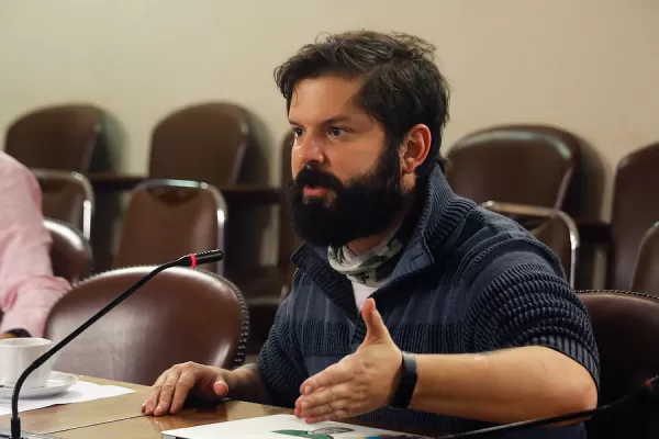 Chile: la “joven guardia” gana las candidaturas por la derecha y por la izquierda