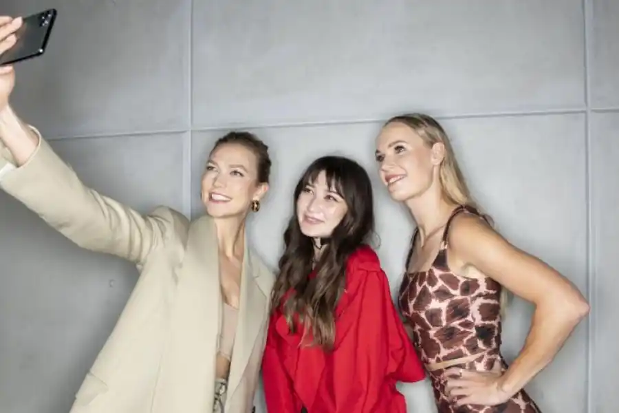 Ideal de belleza inalcanzable: prohíben filtros en fotos y spots para bajar de peso