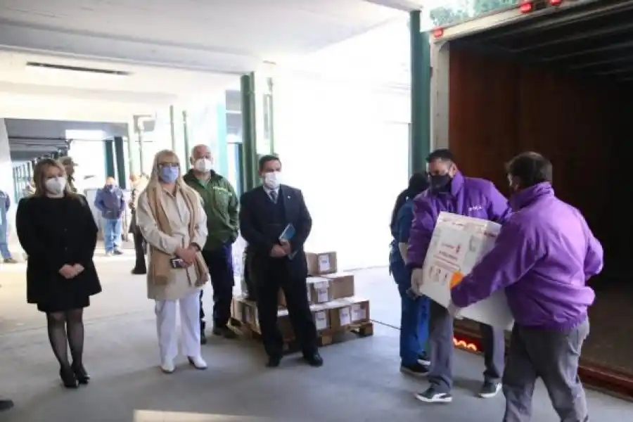 En Tucumán se preparan para vacunar contra la covid-19 a los menores de 18 años 