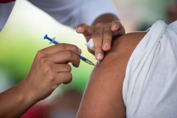 Mendoza habilitó la vacunación sin turno previo contra la covid-19