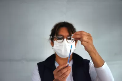 Covid-19: Tucumán espera definiciones sobre la vacunación a menores de 18 años