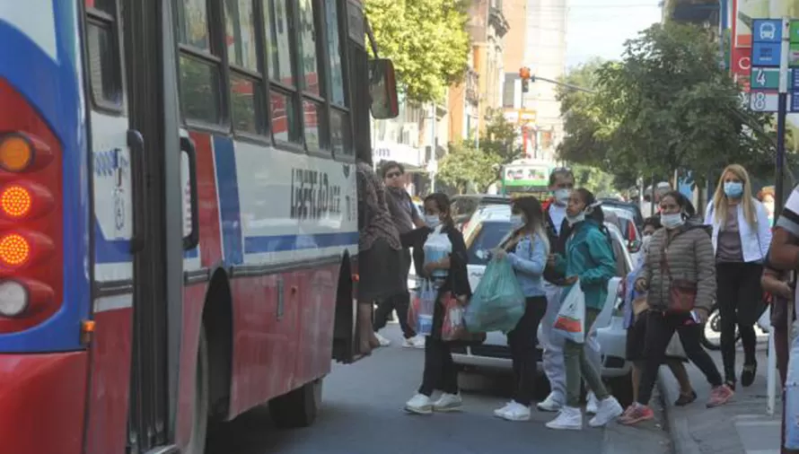 MEDIDA. La Nación firmó la resolución que contempla el envío de fondos para el transporte en Tucumán.