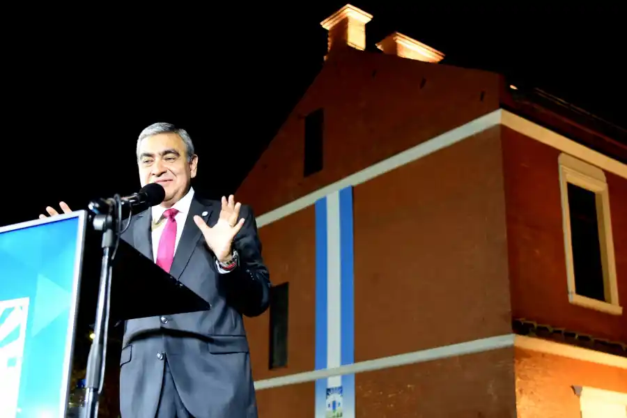 El intendente, Germán Alfaro, inauguró el polo gastronómico. 