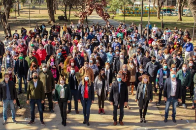 Cano y Elías de Pérez recibieron el apoyo de unos 200 dirigentes