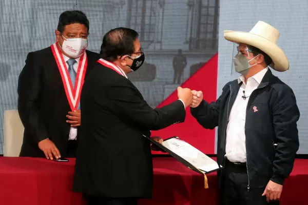 El Congreso de Perú toma posesión