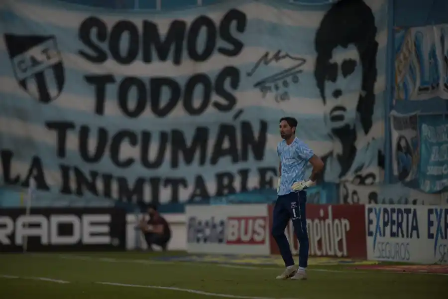 EN EL ARCO. Cristian Lucchetti, el experimentado guardametas 