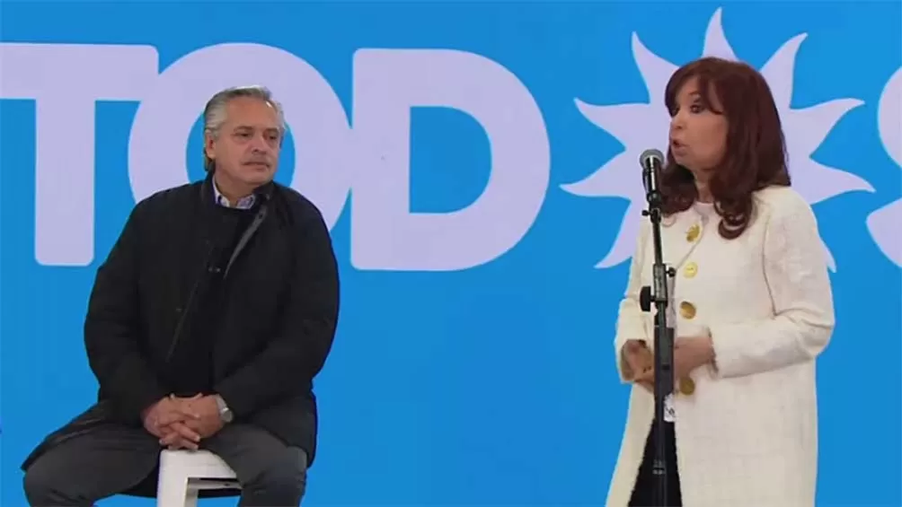 PASO. Cristina Fernández de Kirchner y Alberto Fernández durante la presentación de los candidatos del oficialismo para las elecciones legislativas. Foto de Télam.