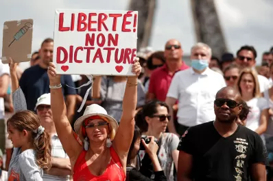 Contra el pase sanitario y las medidas para evitar contagios