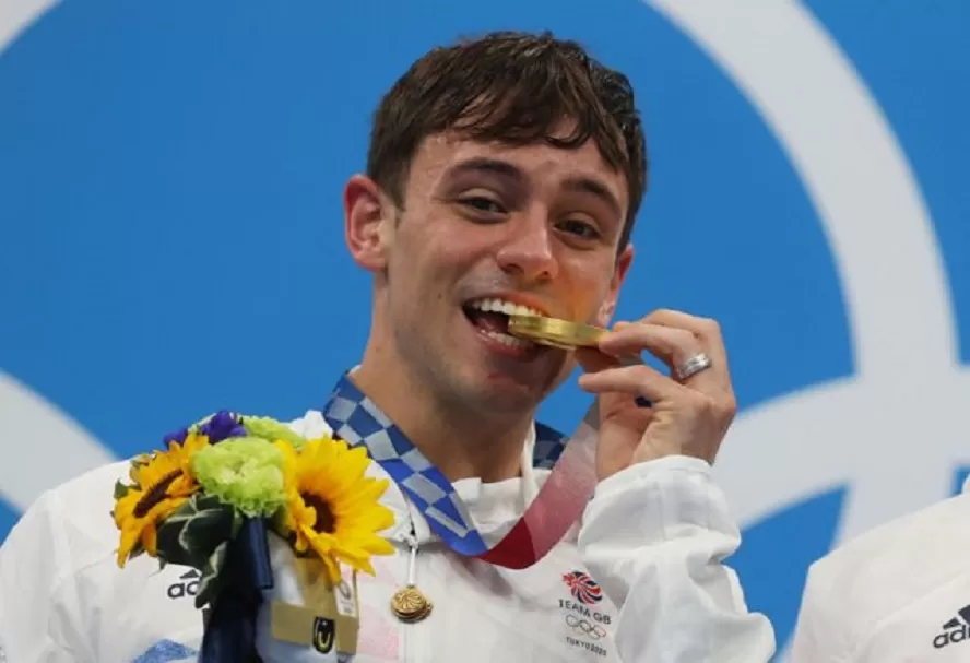 “Estoy orgulloso de ser gay y campeón olímpico”