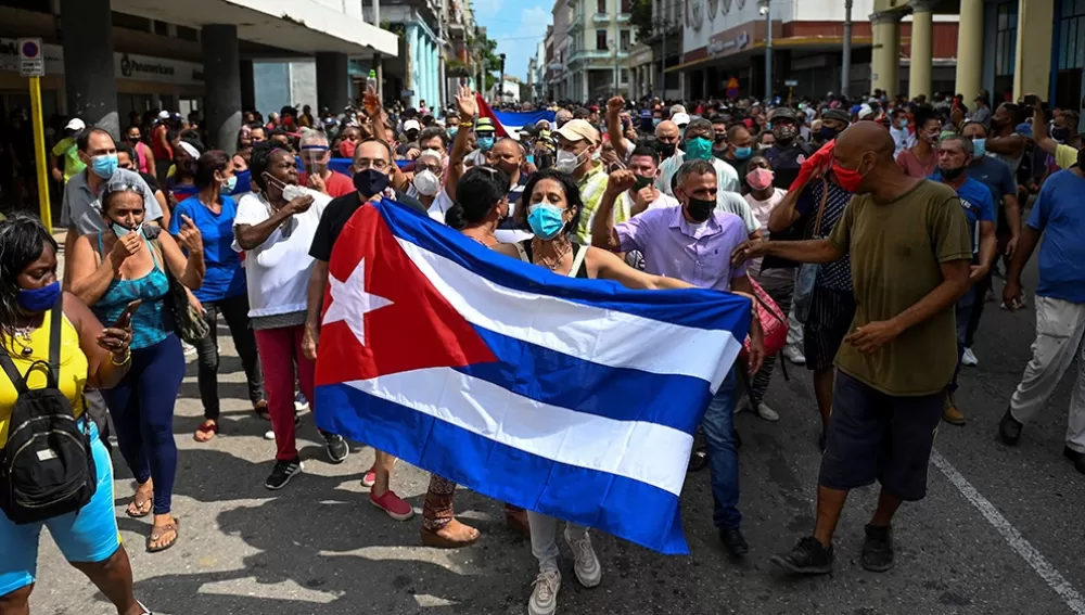 SOLIDARIDAD. México envía ayuda humanitaria a Cuba.