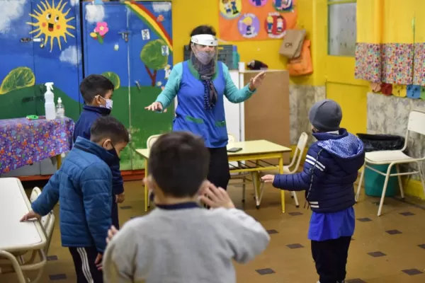 Vuelta a las aulas: “Esta es una semana de readaptación”, dice el ministro Lichtmajer