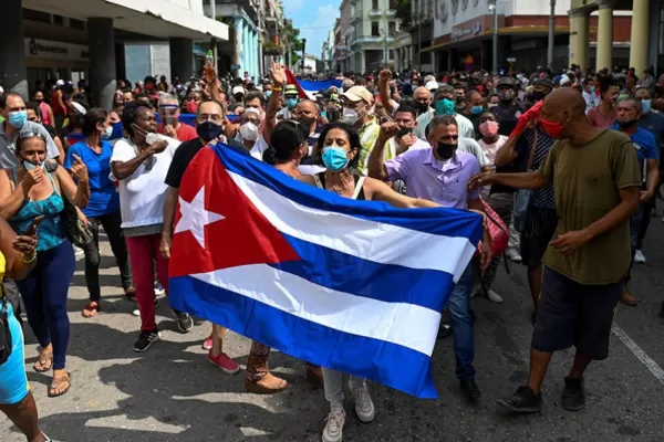 México envía ayuda humanitaria a Cuba