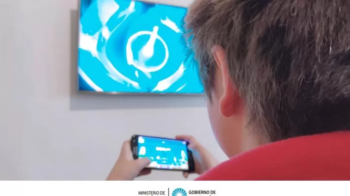 Un especialista tucumano explica por qué es necesario resguardar a los niños del exceso de uso de pantallas