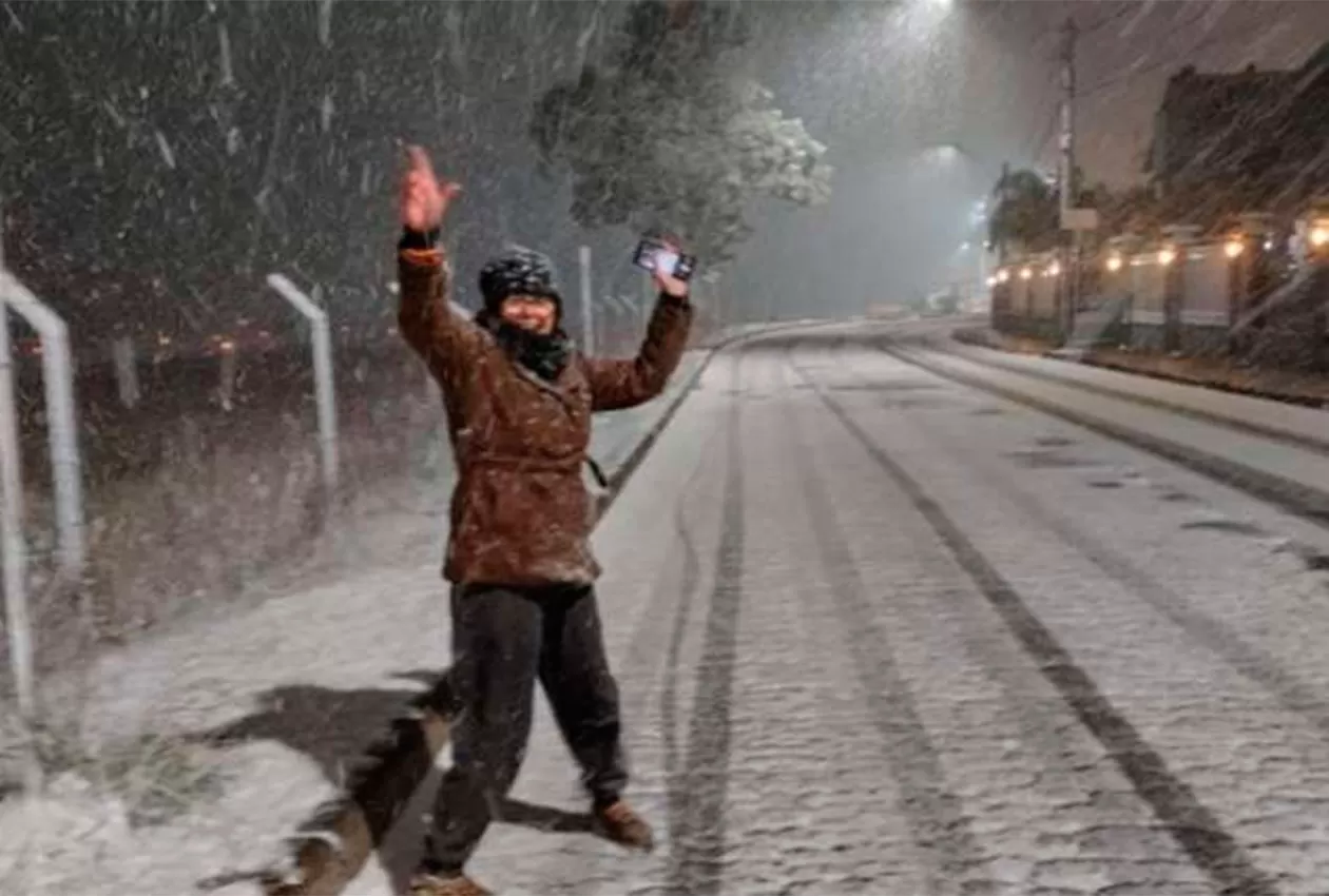 Al menos 11 ciudades del sur de Brasil se cubrieron de blanco por la ola de frío polar