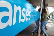 Planes sociales: cómo y quiénes manejan la ayuda que llega a 22 millones de personas