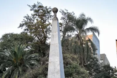 Cartas de lectores: la pirámide de Maipú y el Dr. Páez de la Torre (h)