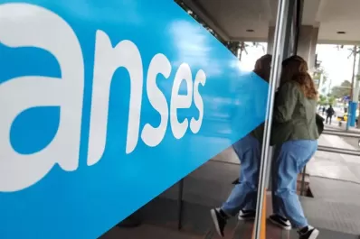 Planes sociales: cómo y quiénes manejan la ayuda que llega a 22 millones de personas