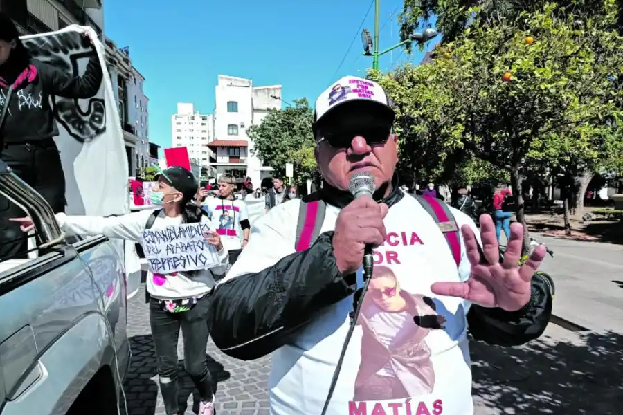 DOLOR DE PADRE. Juan Ruiz dijo que el policía detenido es un “perejil”.