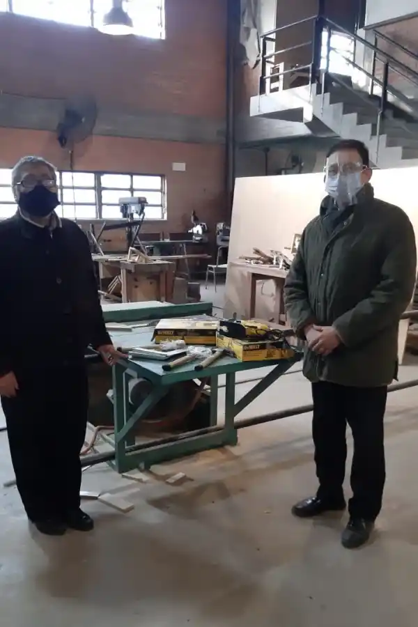 PROYECTO EN MARCHA. Herramientas que recibió una escuela técnica. 