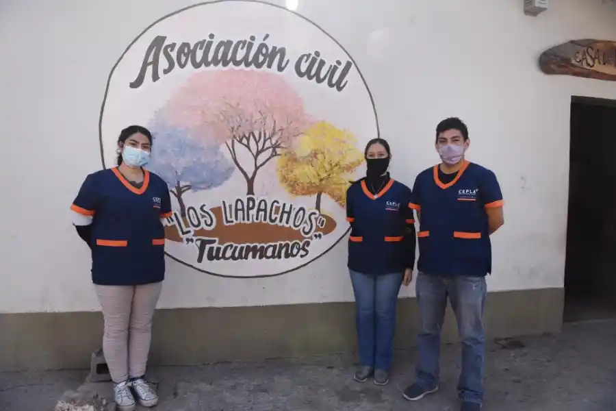 EQUIPO. En dos meses atendieron 80 consultas sobre adicciones.  