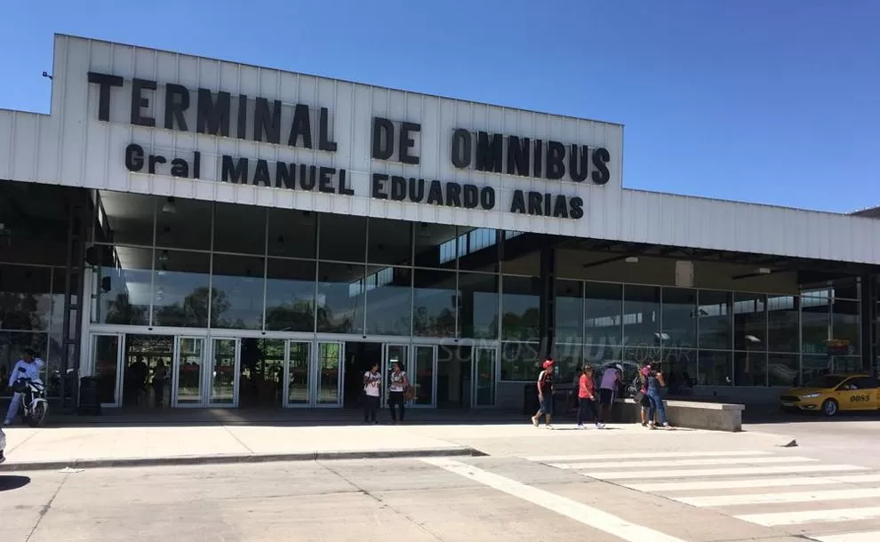 Para subir al ómnibus tendrán que tener las vacunas contra el coronavirus en Jujuy