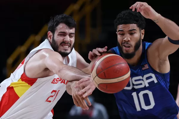 Estados Unidos eliminó a España y espera por Argentina-Australia en básquet