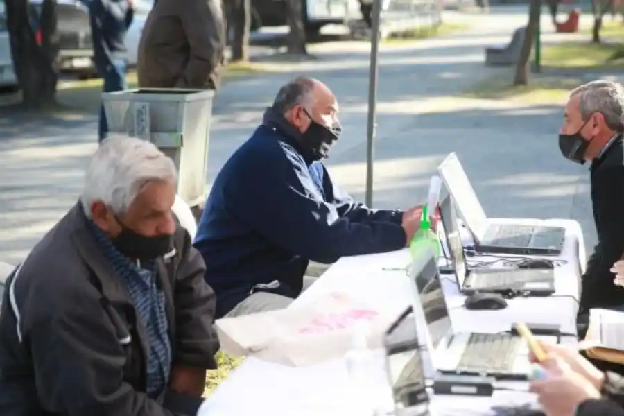 En Tafí Viejo, Catastro y el Registro Inmobiliario atenderán en la plaza principal