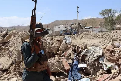 Sitiados por los talibanes: combaten en Afganistán