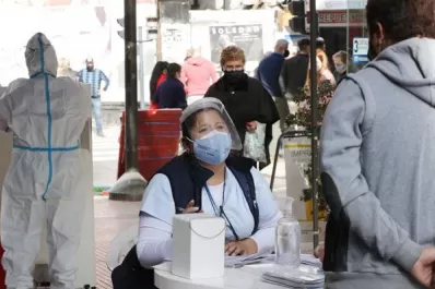 Colocan vacunas Sinopharm  en la peatonal