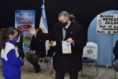 Dimes y diretes electorales: ¿prohibido el paso al jaldismo en establecimientos educativos?