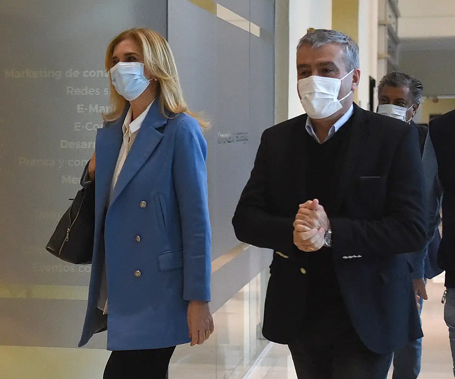 Dimes y diretes: Deiana desmiente que se aleje