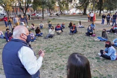 Discuten sobre política puertas adentro y no frente a la sociedad, dijo Masso