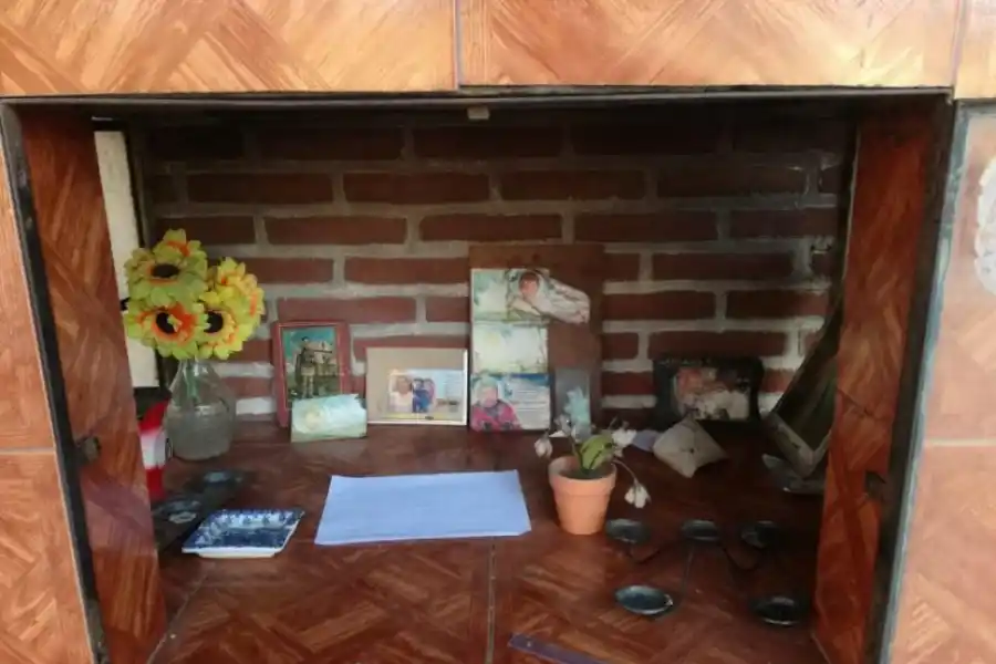 “CULTO”. La gruta que era mantenida por el clan Juárez.