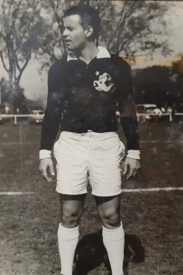 ANTECESORA. “Cacho” Valdez con la elegante Marrón en sus primeros años. 