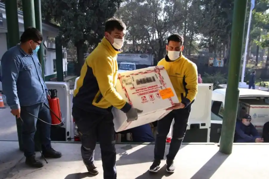 En Tucumán ya colocan la Moderna como segunda dosis de Sputnik: cómo es el proceso