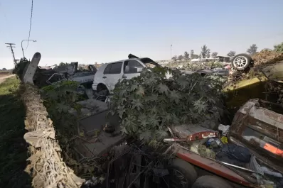 “Un hombre de uniforme vendía la chatarra”