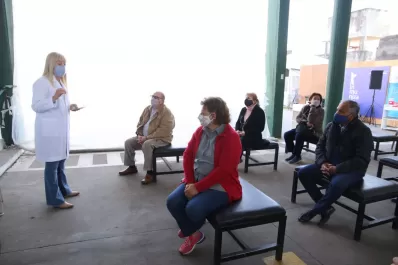 A quiénes estarán destinadas las 56.560 dosis de Moderna que llegaron a Tucumán