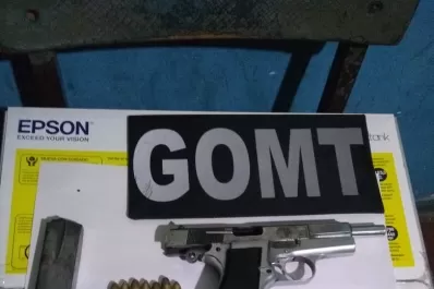 Atraparon a un hombre armado en el barrio Echeverría