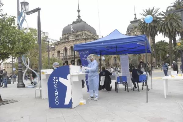 Tucumán reportó una baja en los contagios de covid-19, pero murieron ocho pacientes