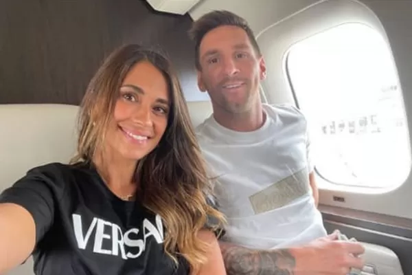 Destino PSG: Antonela Roccuzzo compartió una foto con Messi desde el avión